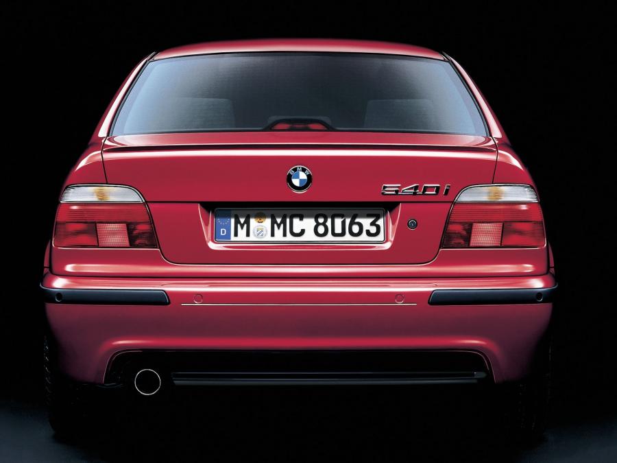  BMW 540i Sedan M Sport Package 1998 года  (фото 2 из 2)